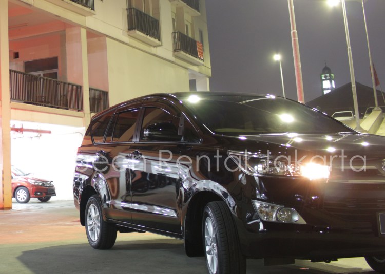 Rental Mobil Mewah Innova Ciracas-Jakarta Timur