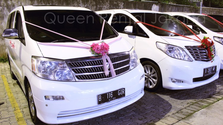 harga sewa mobil alphard di Lippo Karawaci Tangerang