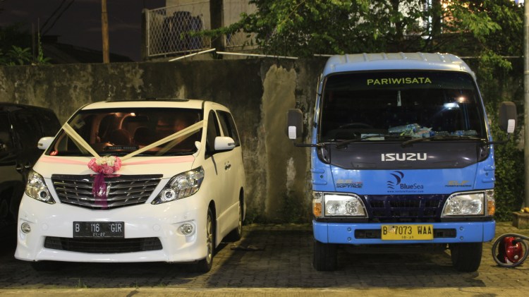 sewa elf harga murah