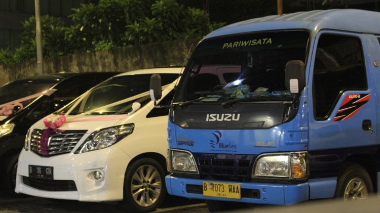 sewa elf di kramat jati