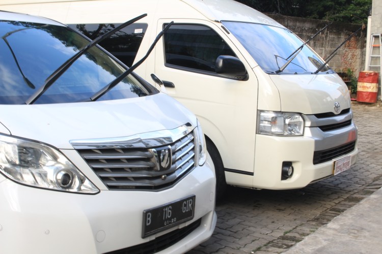 sewa hiace di puncak