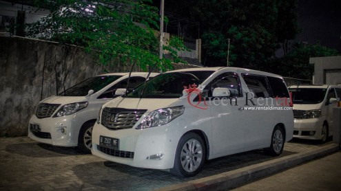 sewa mobil mewah di bandung jakarta selatan