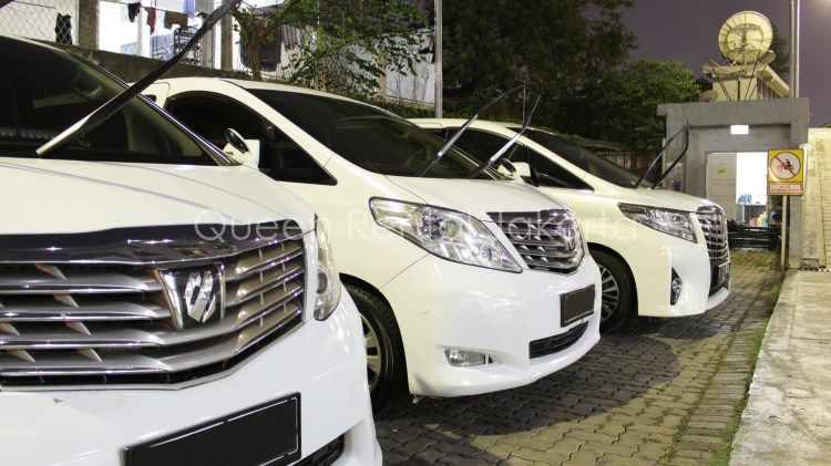 Sewa Mobil Mewah Alphard Vellfire Transformers di Suka Warna- Sukajadi