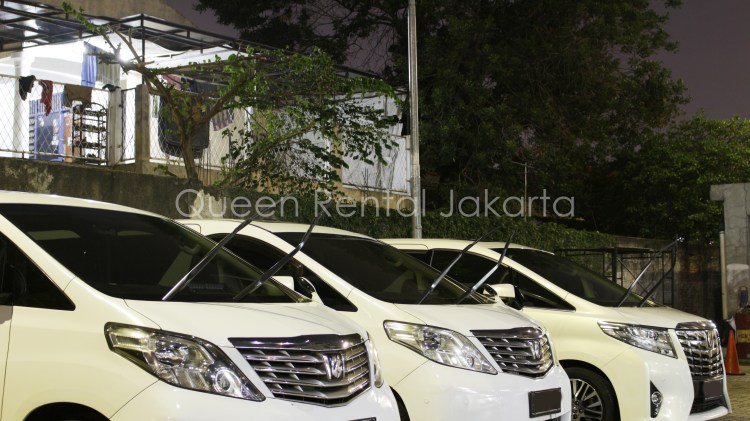 Sewa Mobil Mewah Alphard Vellfire Transformers di Turangga- Lengkong