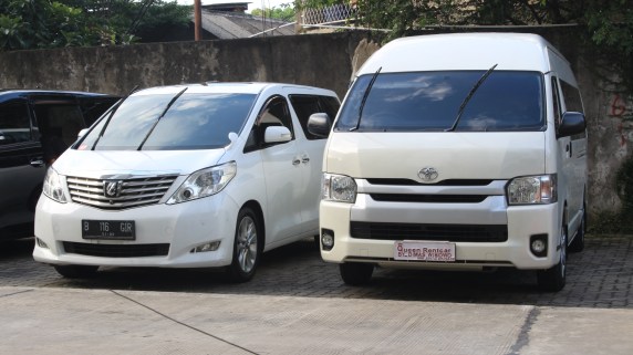 sewa hiace wisata
