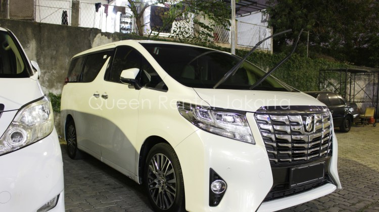 Sewa Mobil Mewah Alphard Vellfire Transformers di Sarijadi- Sukarsari