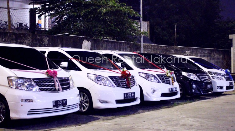 harga sewa mobil Alphard di Bandung