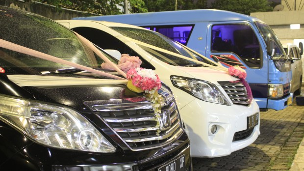 rental elf jakarta barat