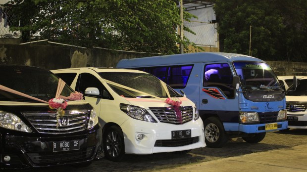 sewa elf murah